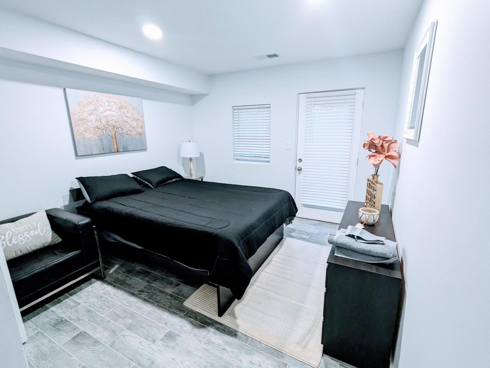 Luxurious 3 Bedroom Apt With A Beautiful Balcony Washington Room photo