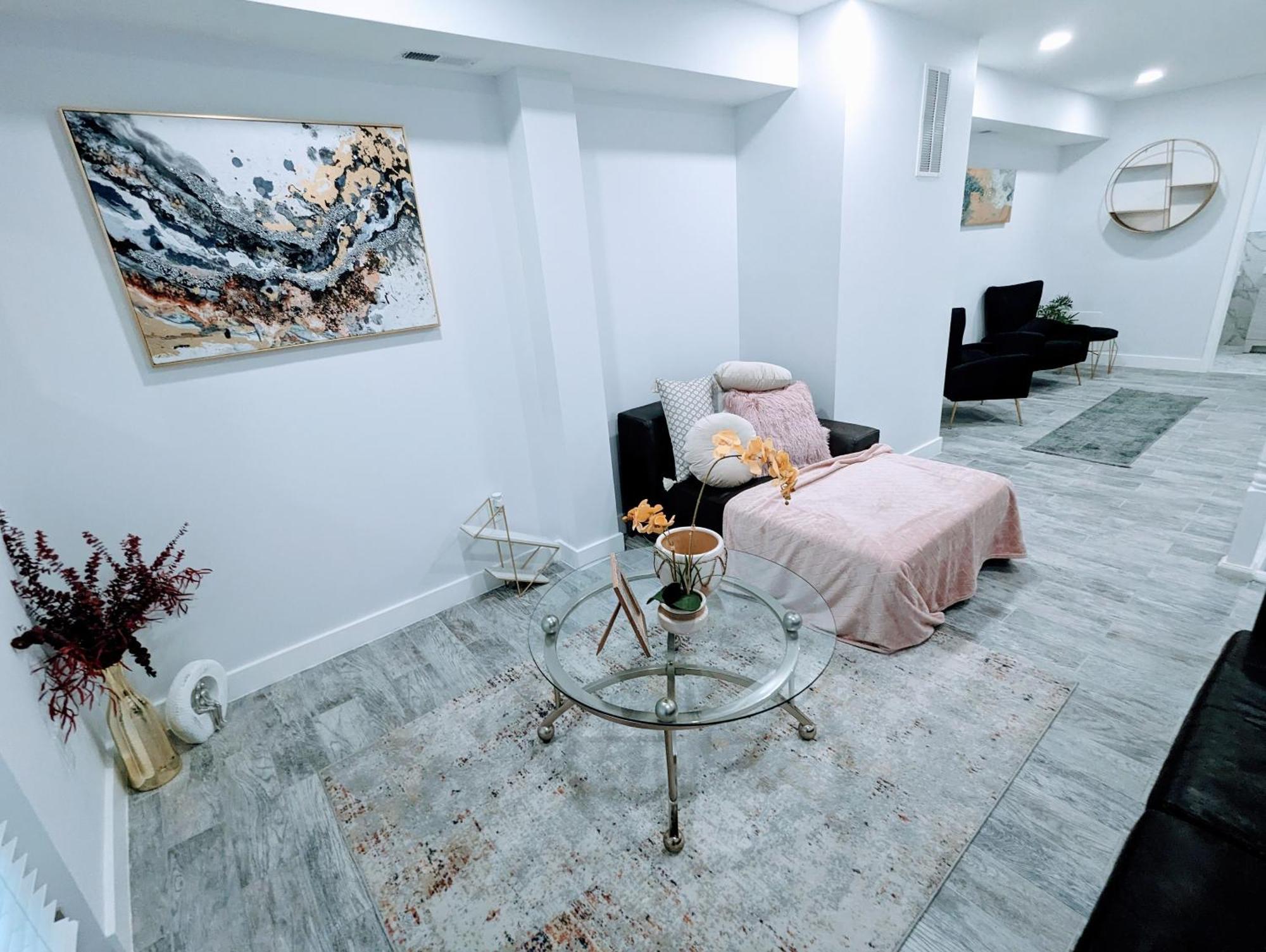 Luxurious 3 Bedroom Apt With A Beautiful Balcony Washington Room photo