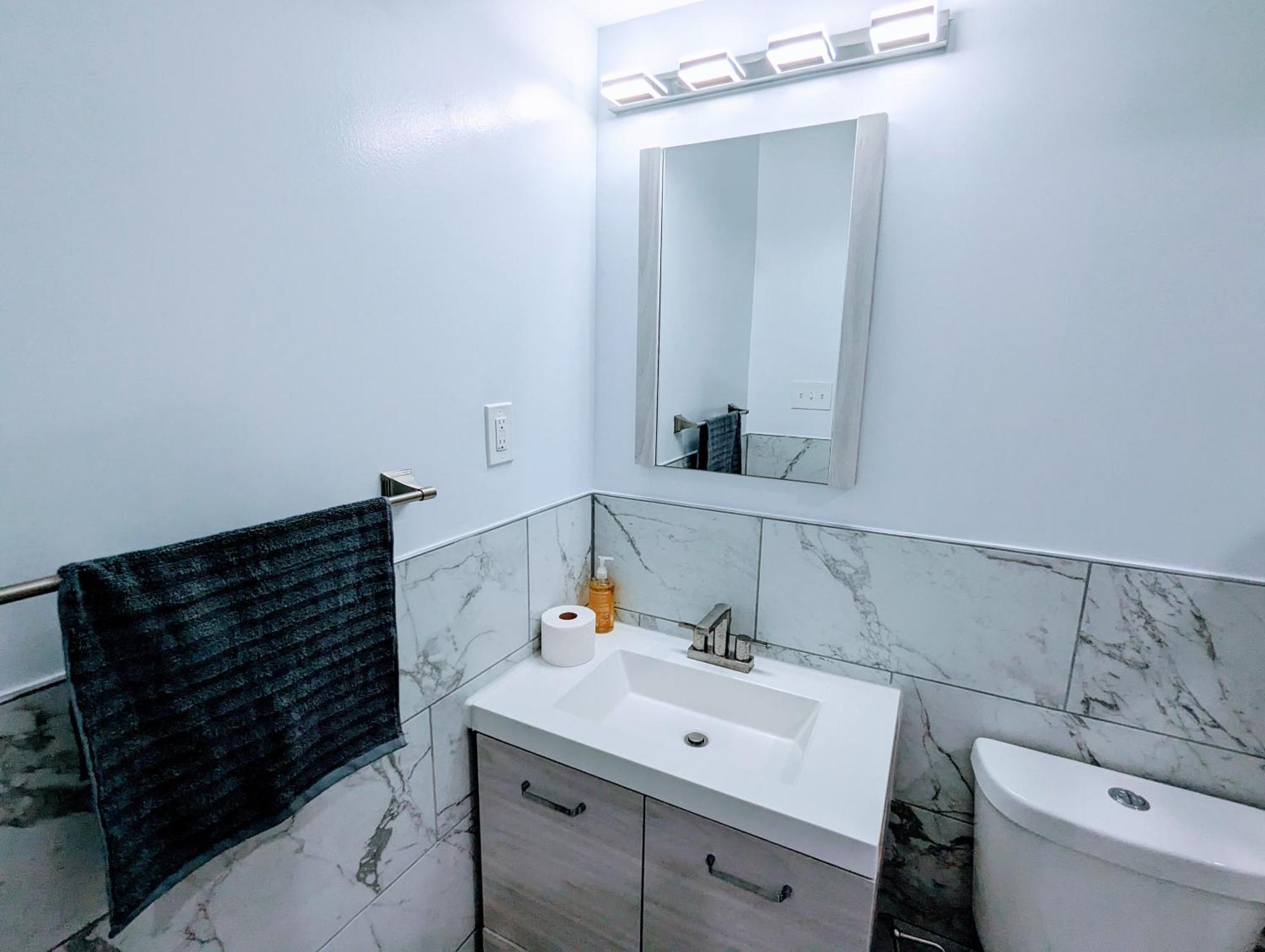 Luxurious 3 Bedroom Apt With A Beautiful Balcony Washington Room photo